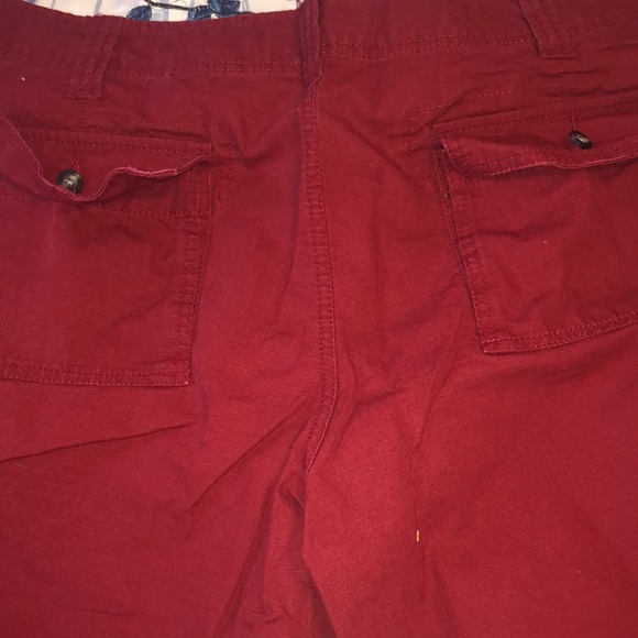 Men’s deep red Mossimo cargo shorts size 40 - Picture 8 of 8